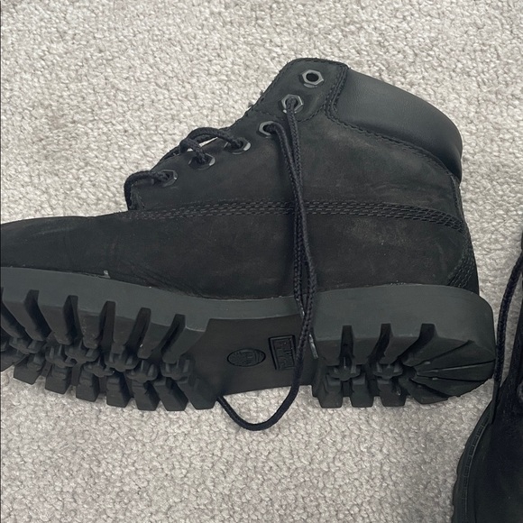 Toddler Girls Black Timberland Boots Size 12 - Picture 2 of 7